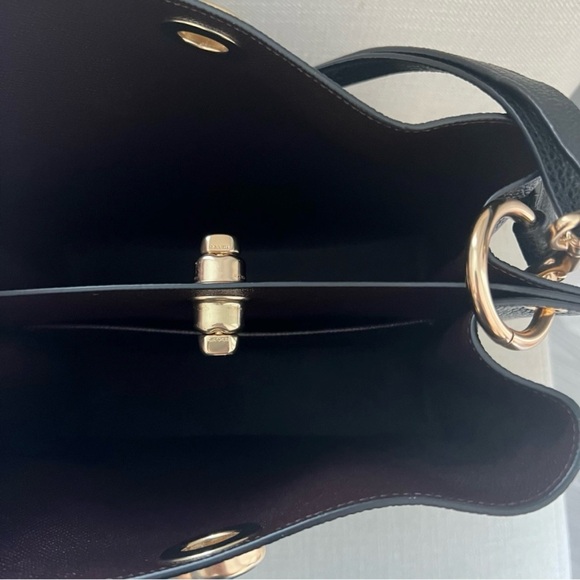 COACH | CHARLIE BUCKET BAG - Picture 3 of 4